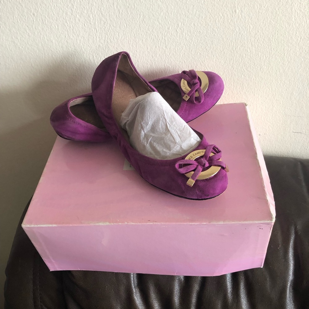 Vince Camuto burgundy flats, size 8.5